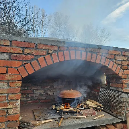 Nyaraló Ruza Vetrova *