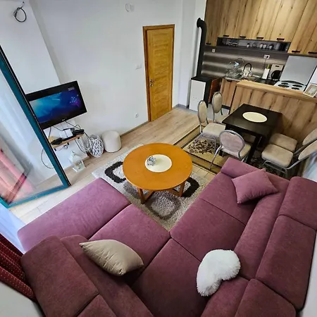 Ruza Vetrova Semesterbostad